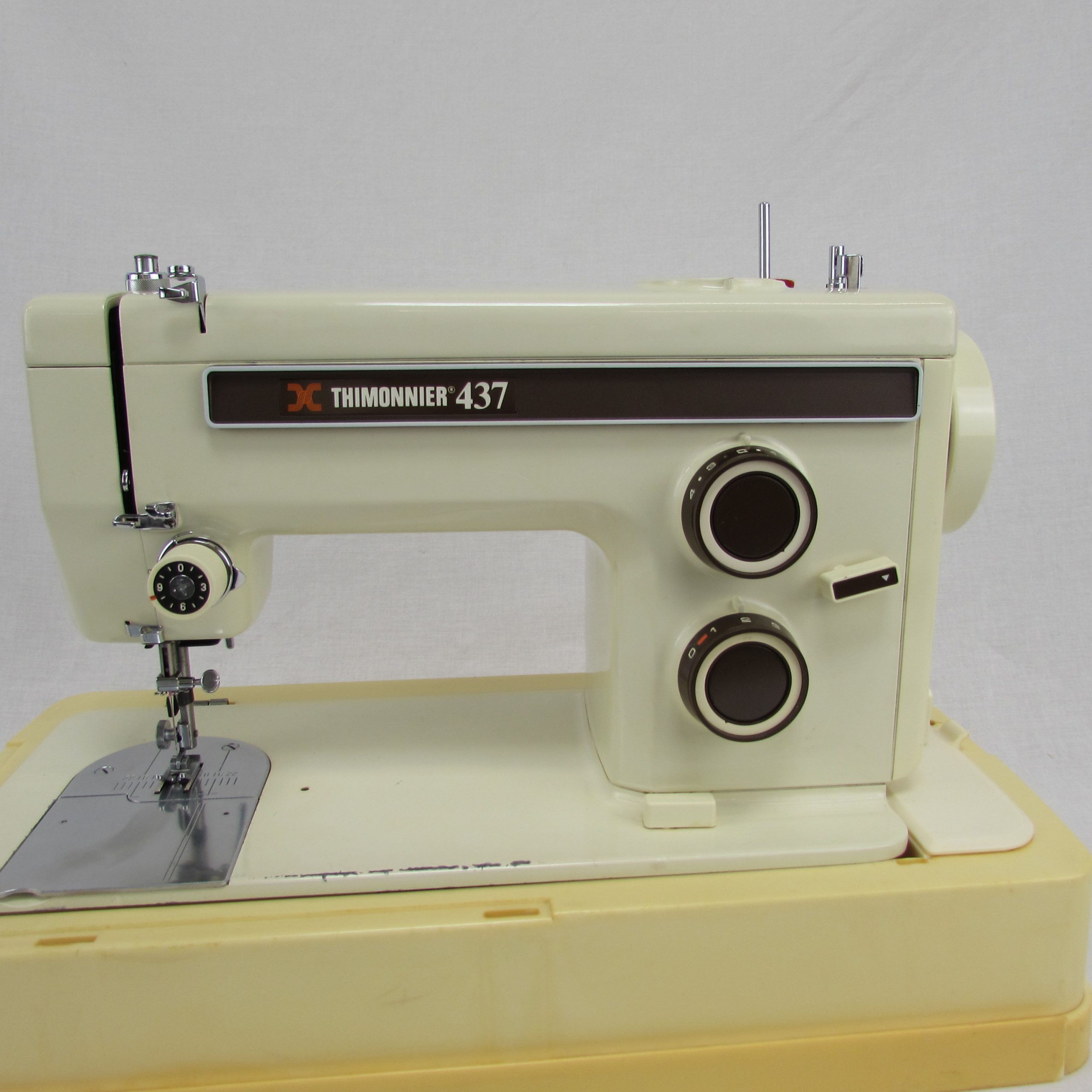 THIMONNIER 437 C – Machine à Coudre d’occasion – Image 2