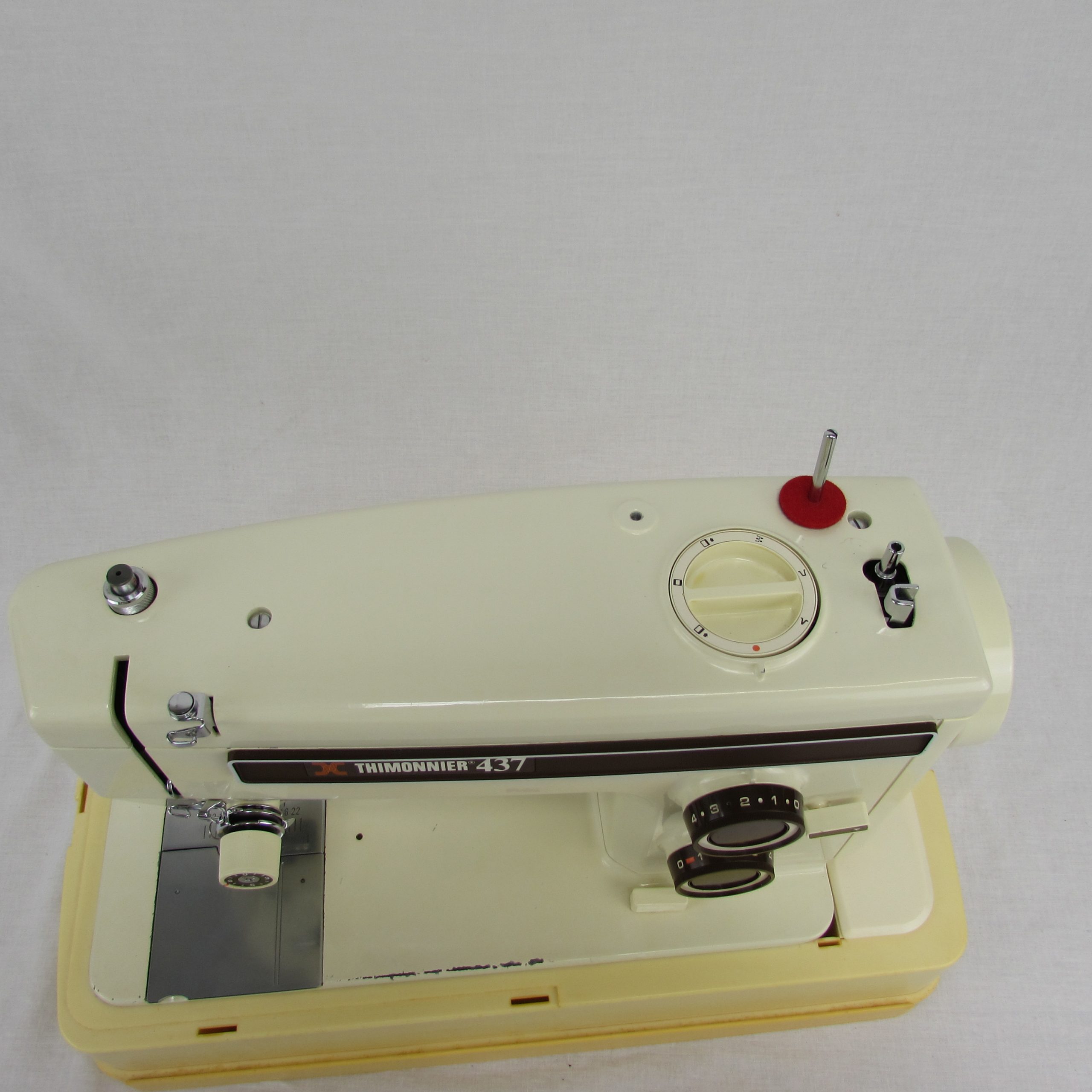 THIMONNIER 437 C – Machine à Coudre d’occasion – Image 3